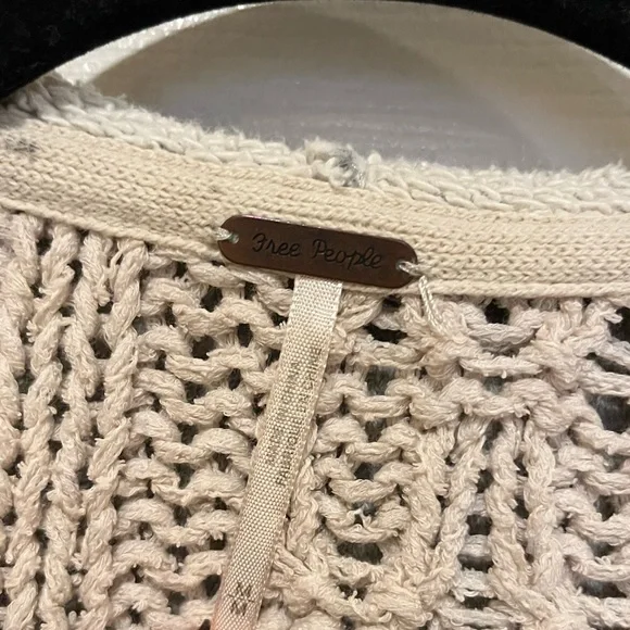 Free people sweater. - Picture 4 of 4